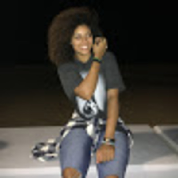 Meet your Posher, Maiven - Picture 1 of 1